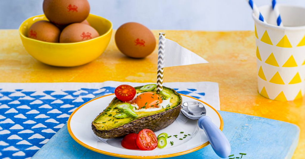 eggs in avocado boats
